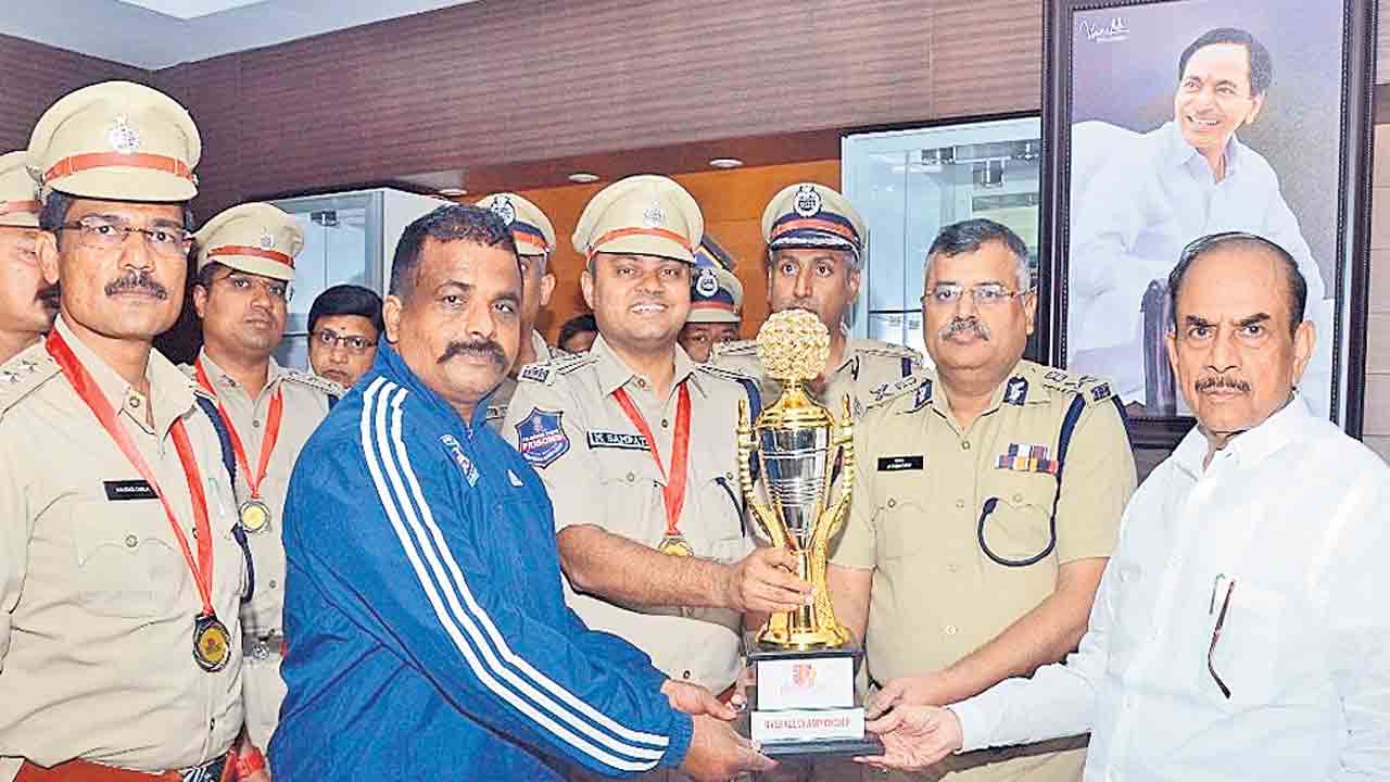 ఆత్మరక్షణకు కరాటే