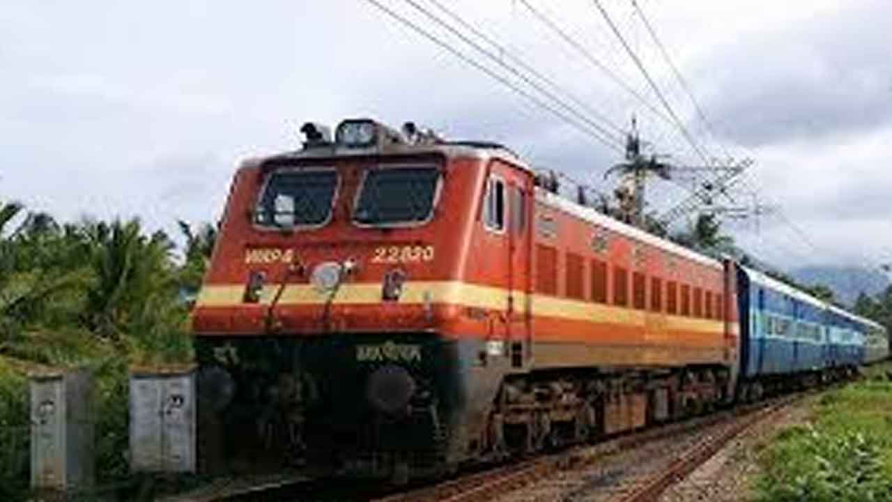 రేపు సికింద్రాబాద్‌-తిరుపతి మధ్య ప్రత్యేక రైలు