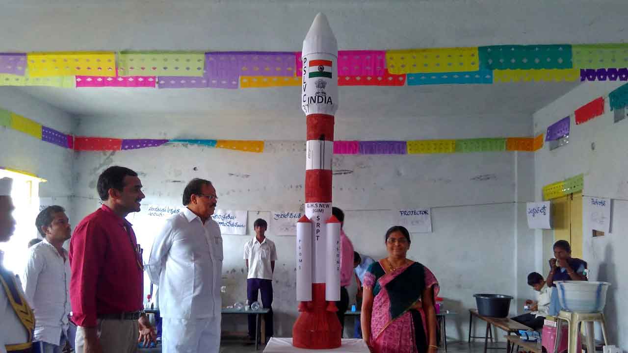 ప్రయోగాలతో ప్రయోగాలతో పాఠాల బోధన