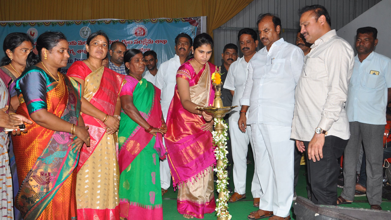 బలమైన సమాజాన్ని నిర్మిద్దాం