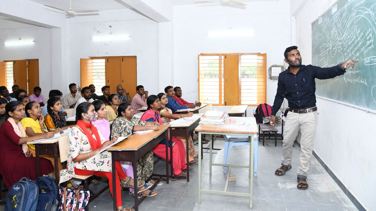 కొలువు వేట గెలుపు బాట