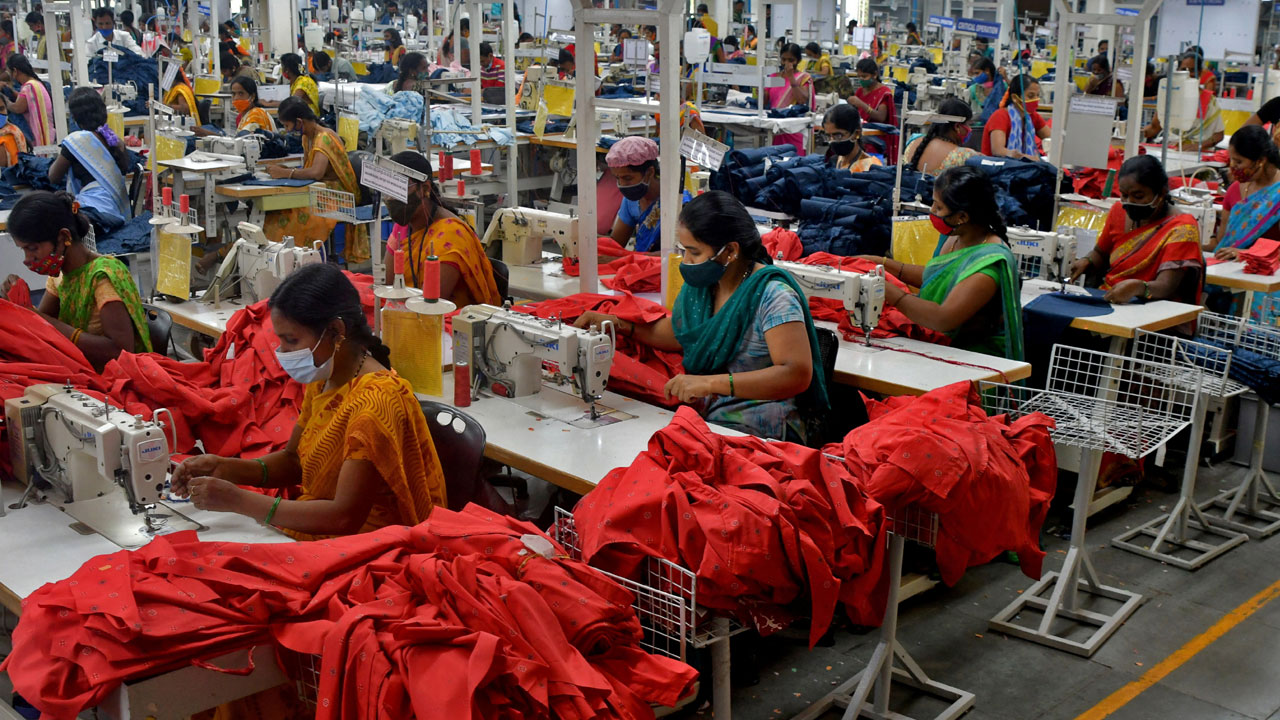 టెక్స్‌టైల్‌ పారుకు నిధులివ్వండి