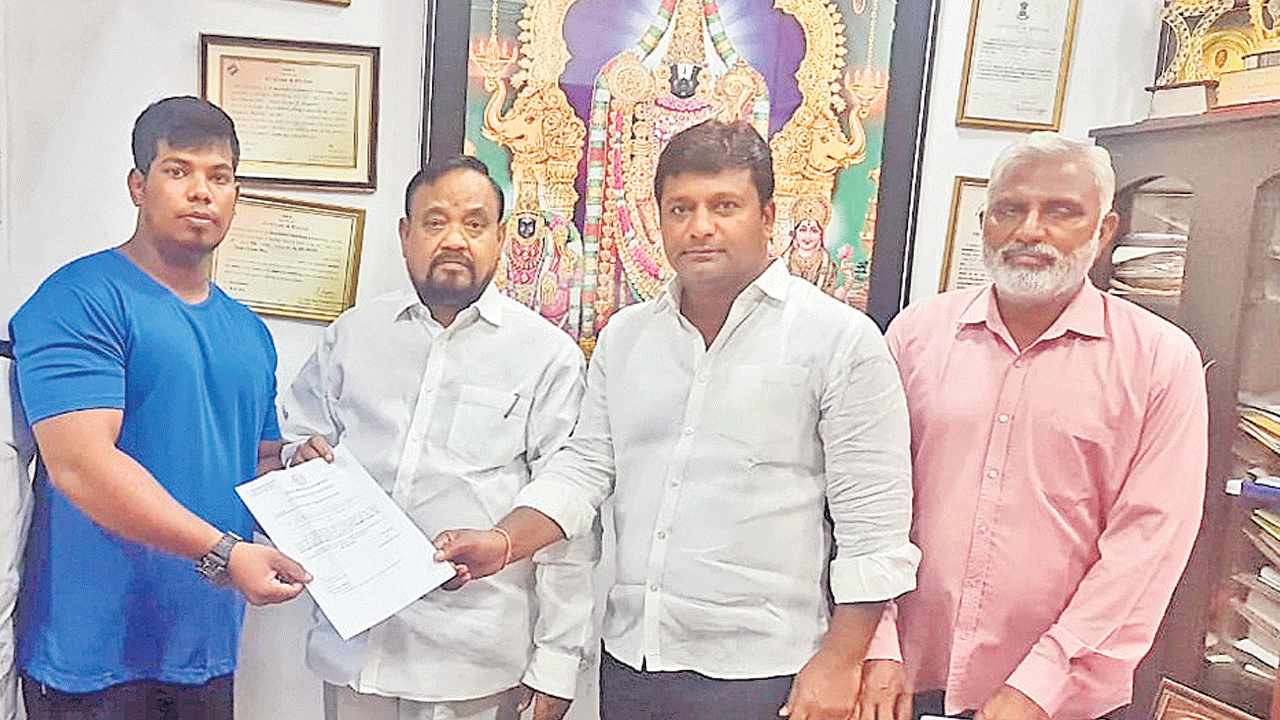 సంక్షేమం తెలియని కమలం