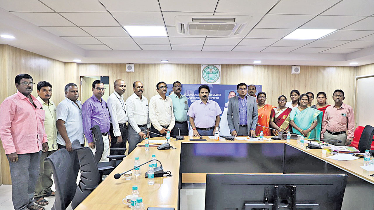 దళితుల బతుకు మార్చే దళితబంధు