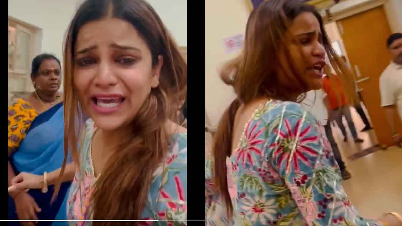 దోపిడీకి అడ్డాగా టీటీడీ.. యూపీ నటి సంచలన ఆరోపణ