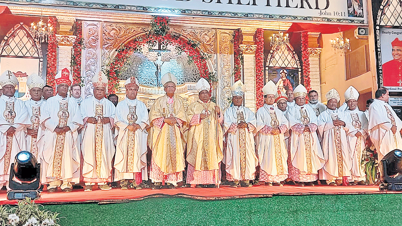 కార్డినల్‌కు కృతజ్ఞతా మహోత్సవం