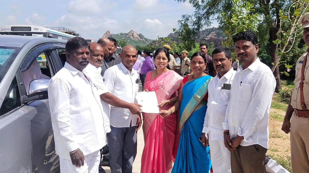 నిరుపేదలకు వరం సీఎం సహాయనిధి