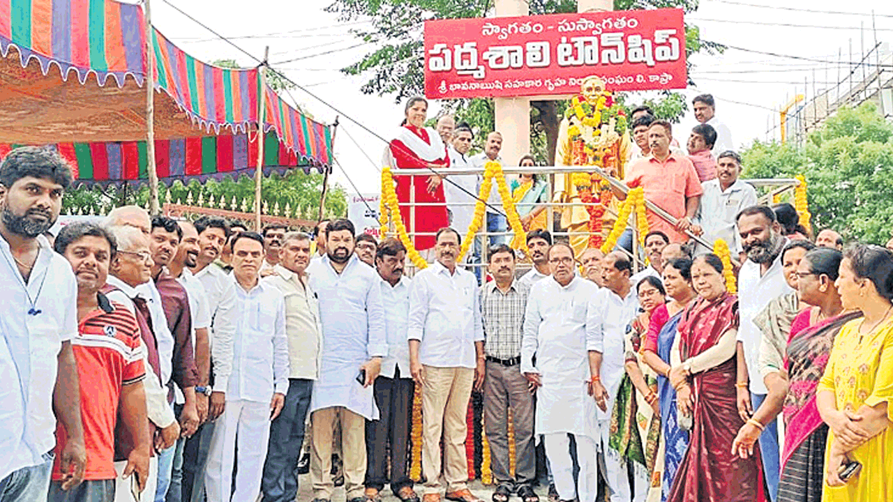 కొండా లక్ష్మణ్‌ బాపూజీ సేవలు స్ఫూర్తిదాయకం