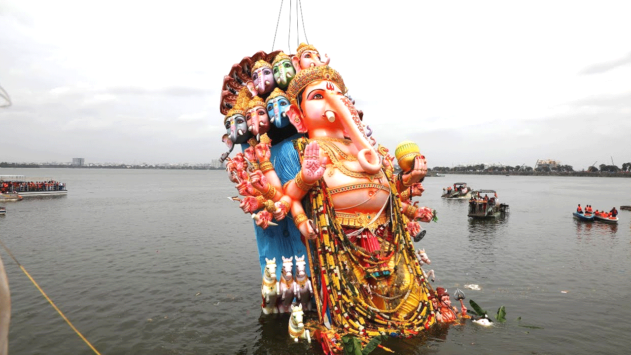 గణేశ్‌ నిమజ్జనంలో అపశృతి