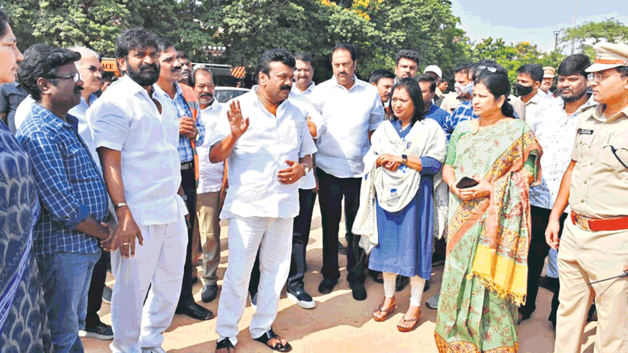 17న ఎన్టీఆర్‌ స్టేడియం వద్ద బహిరంగసభ