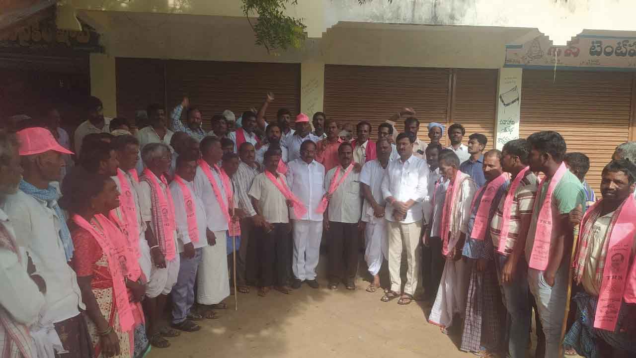 టీఆర్‌ఎస్‌లోకి వలసలు