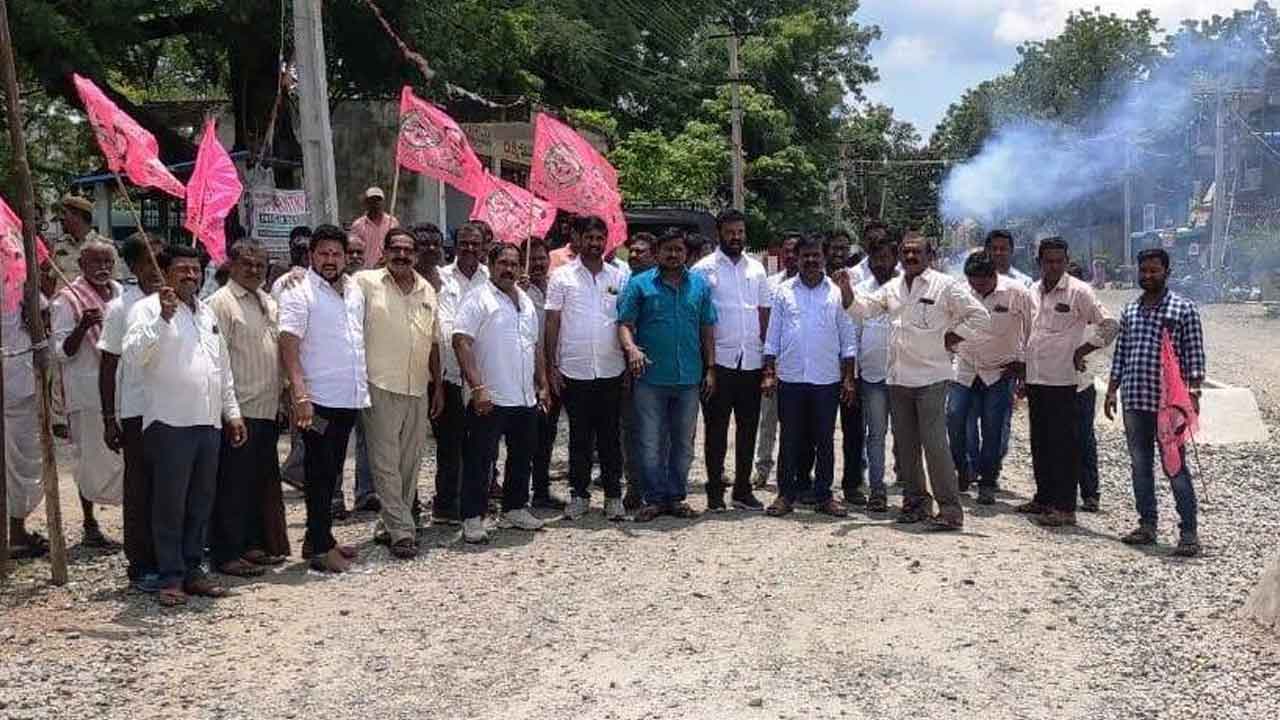 నెక్కొండ ఉప సర్పంచ్‌పై వీగిన అవిశ్వాసం