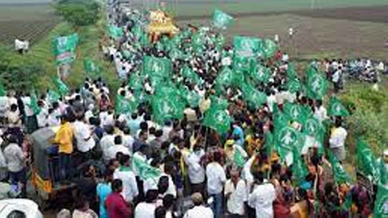 11వ రోజుకు చేరుకున్న అమరావతి మహాపాదయాత్ర