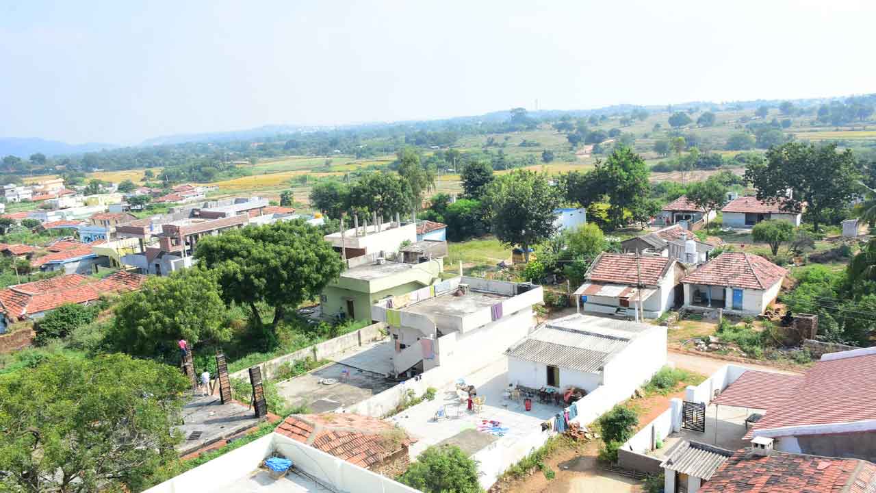 కేంద్రం కక్ష పల్లెకు శిక్ష