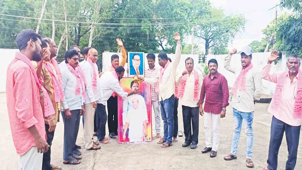 పార్లమెంట్‌ భవనానికి అంబేద్కర్‌ పేరు పెట్టాలి..