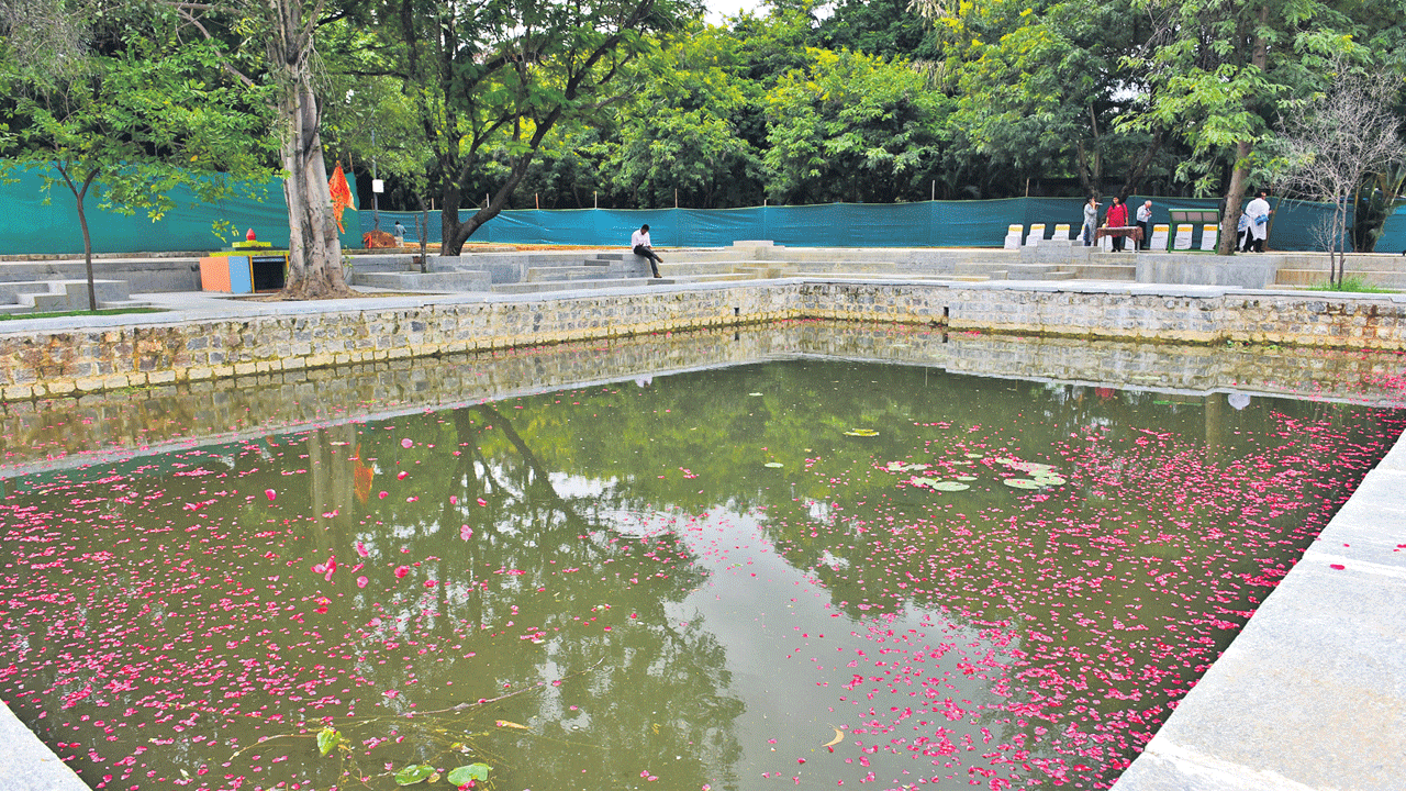వారసత్వ కట్టడాలను పునరుద్ధరిస్తున్నాం