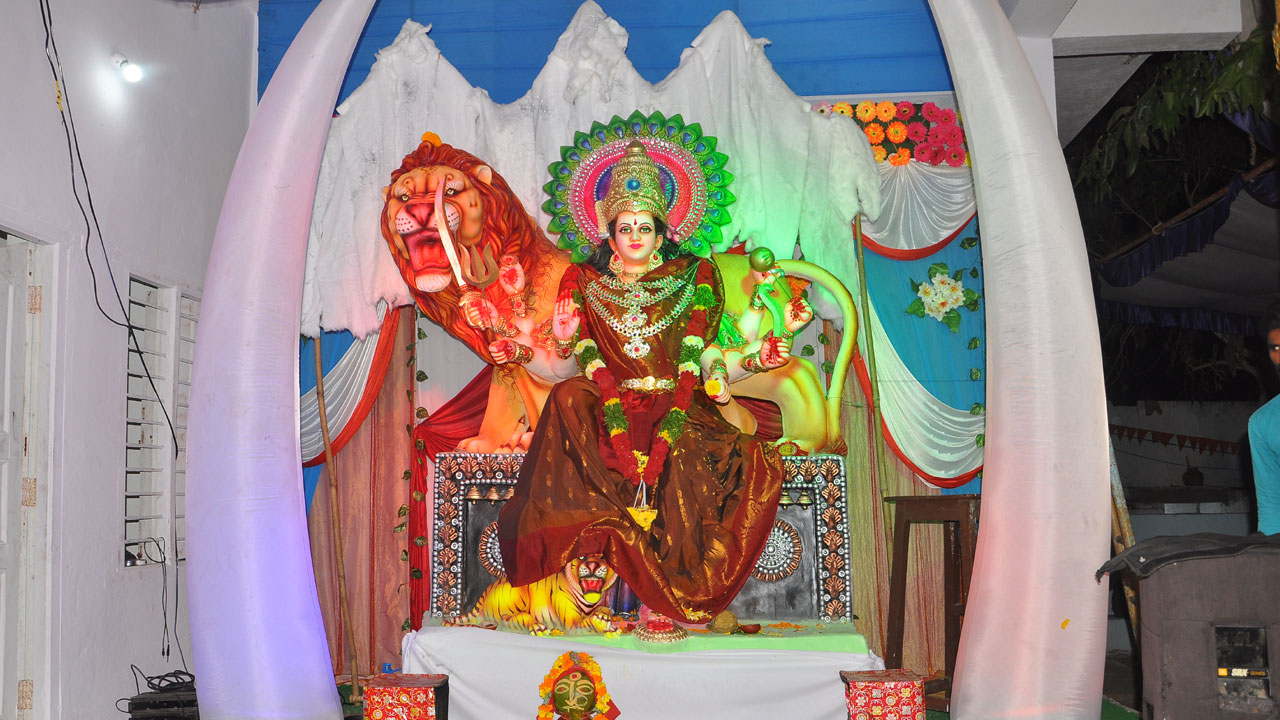 నవదుర్గా నమో నమః