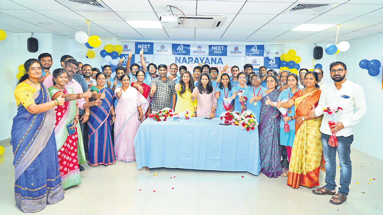 నీట్‌లో ఫస్ట్‌ర్యాంక్‌ నారాయణ విద్యార్థిదే!