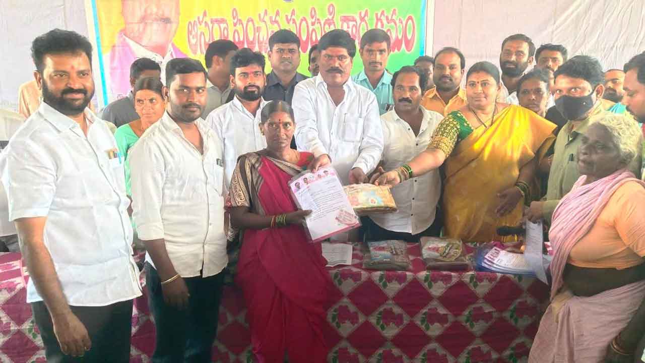 నెక్కొండ అభివృద్ధికి కృషి