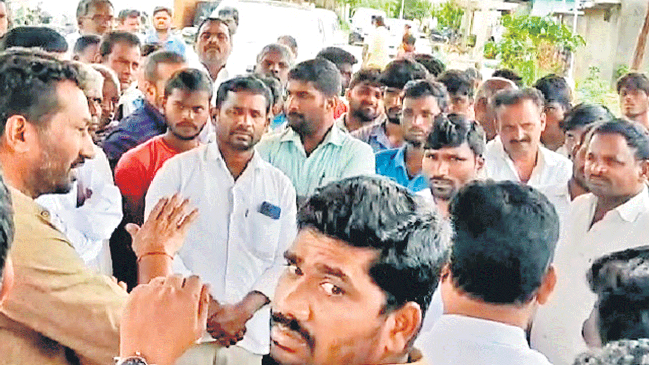 సచ్చినంక వచ్చుడు ఎందుకు?