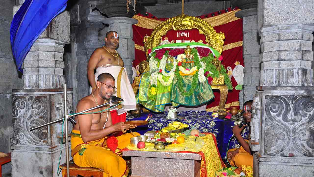 వైభవంగా అష్టోత్తర శత ఘటాభిషేకం