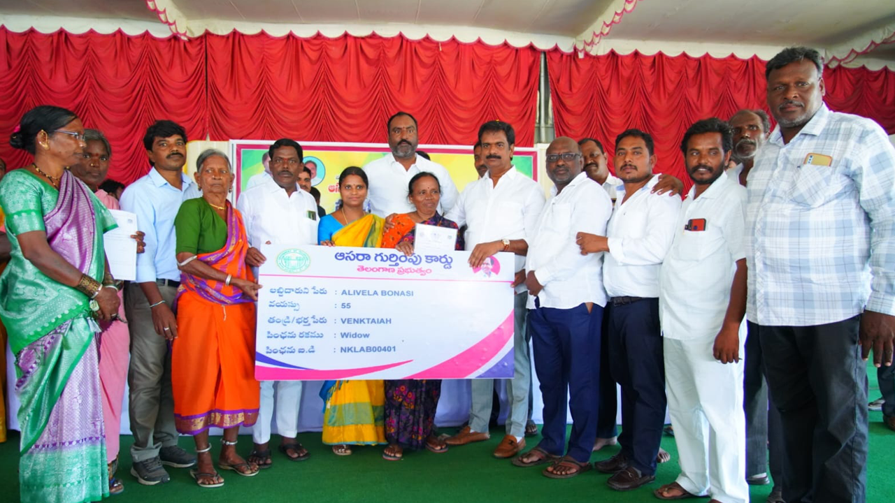 అర్హులందరికీ ఆసరా పింఛన్లు