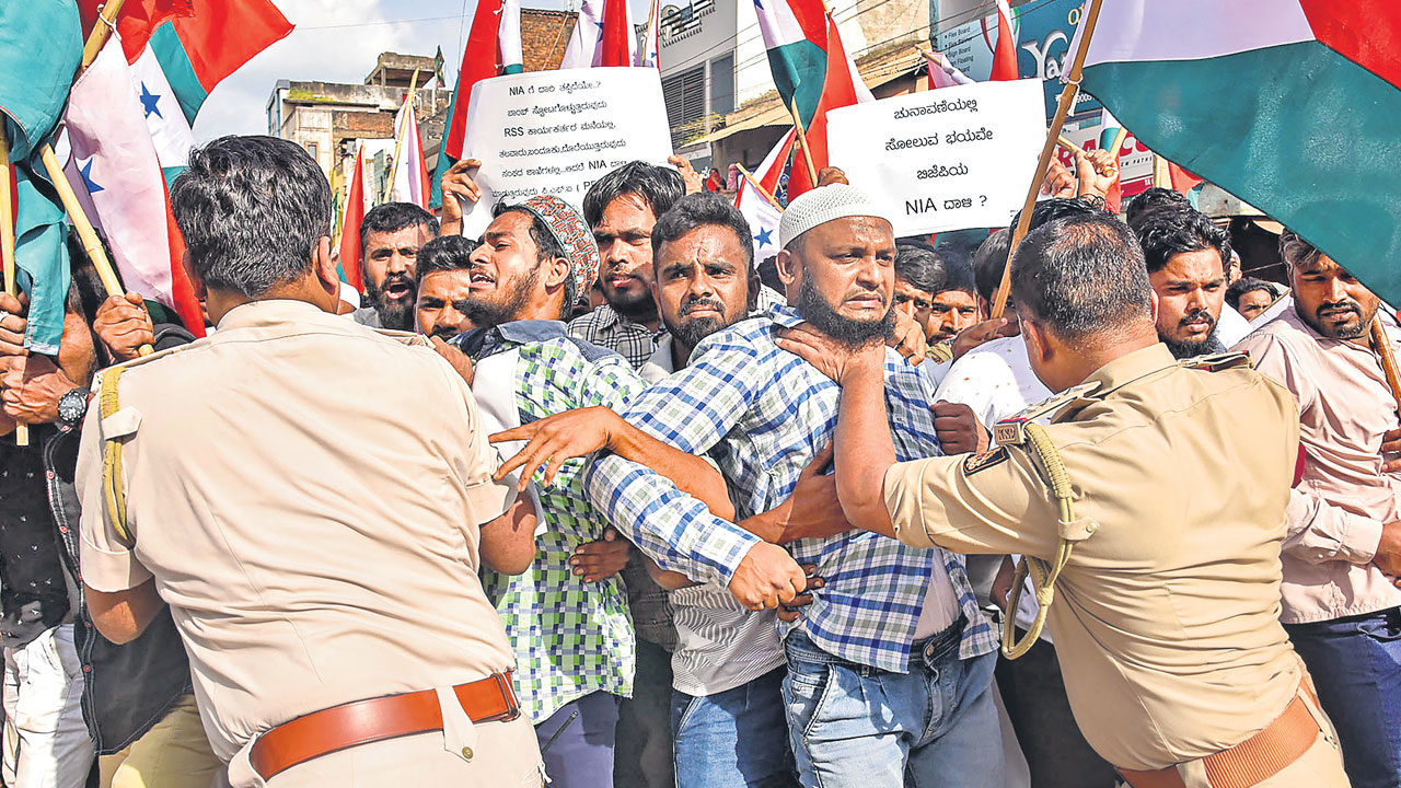 పీఎఫ్‌ఐపై ఎన్‌ఐఏ దాడులు