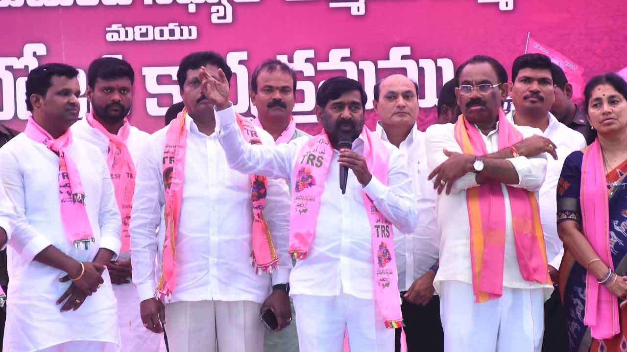 బీజేపీ కుట్రలను ఎండగట్టాలి