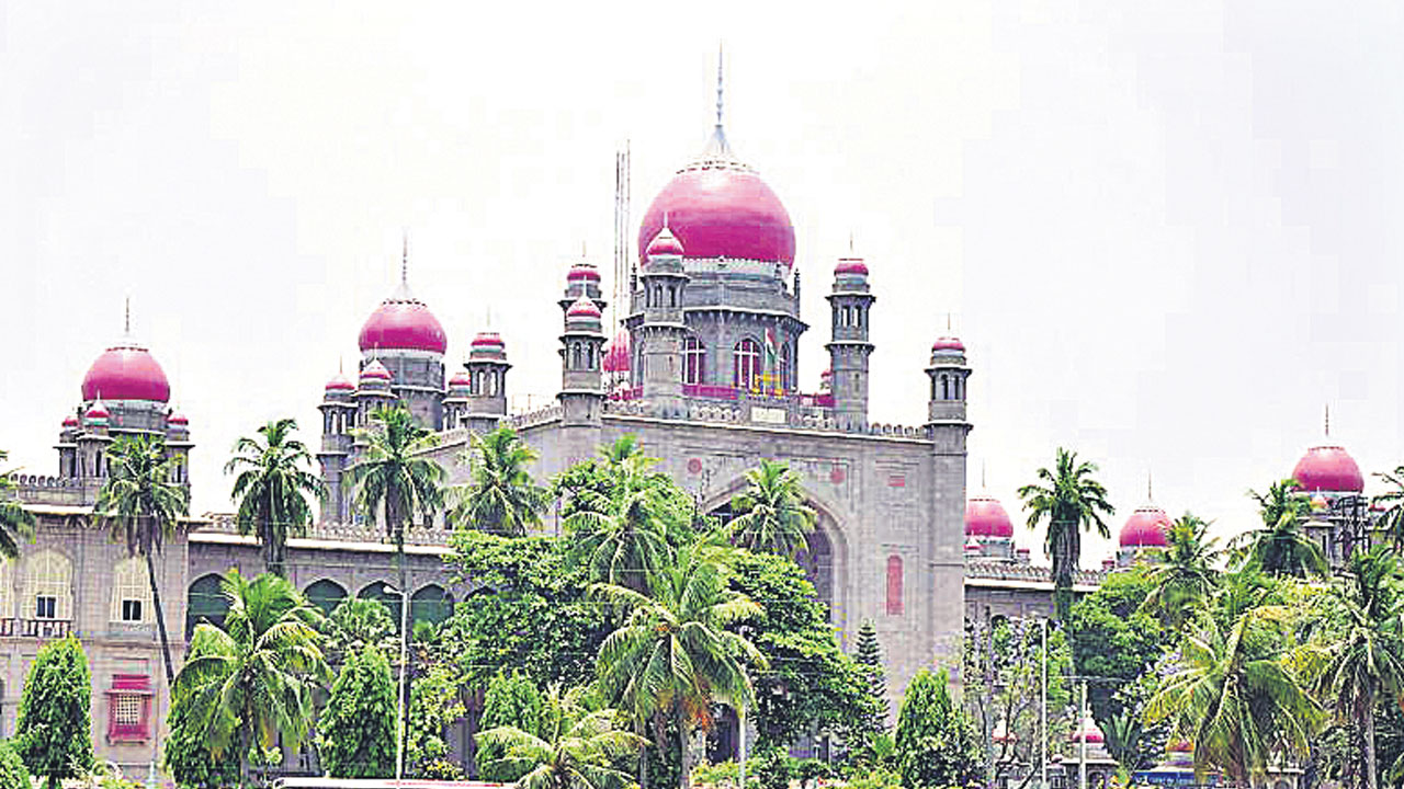 గ్రూప్‌-1కు హైకోర్టు లైన్‌క్లియర్‌