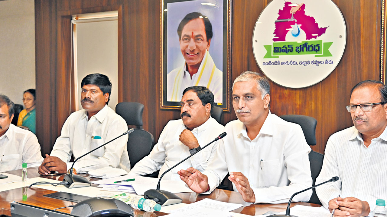 మిషన్‌ భగీరథ దేశానికే ఆదర్శం