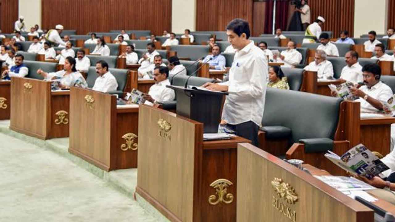 ఏపీ అసెంబ్లీ నుంచి టీడీపీ సభ్యుల సస్పెన్షన్‌