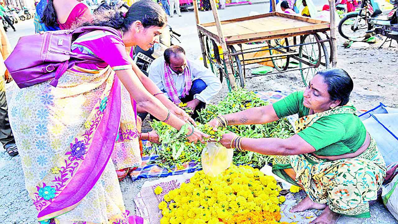 హోరెత్తనున్న బతుకమ్మ సంబురాలు