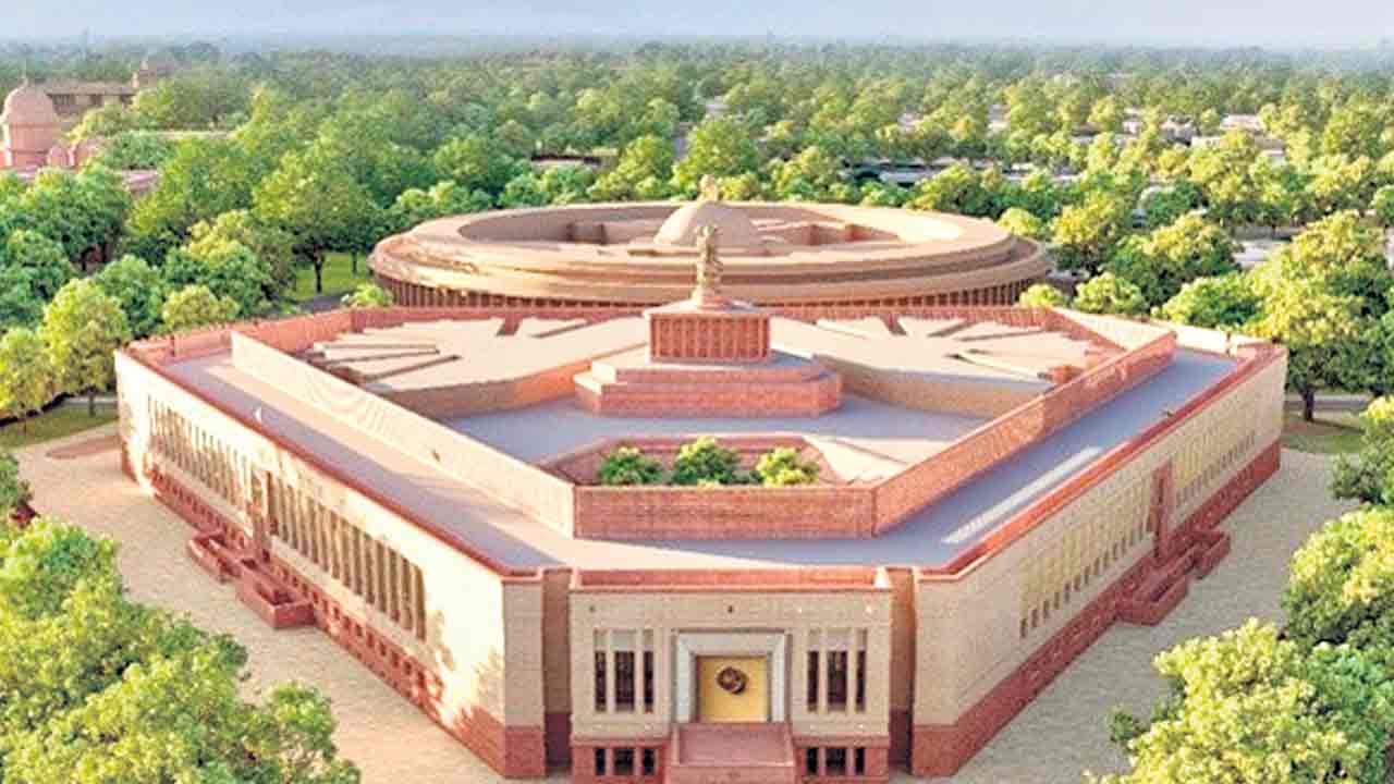 అంబేద్కర్‌ పేరు పెట్టడమే సముచితం