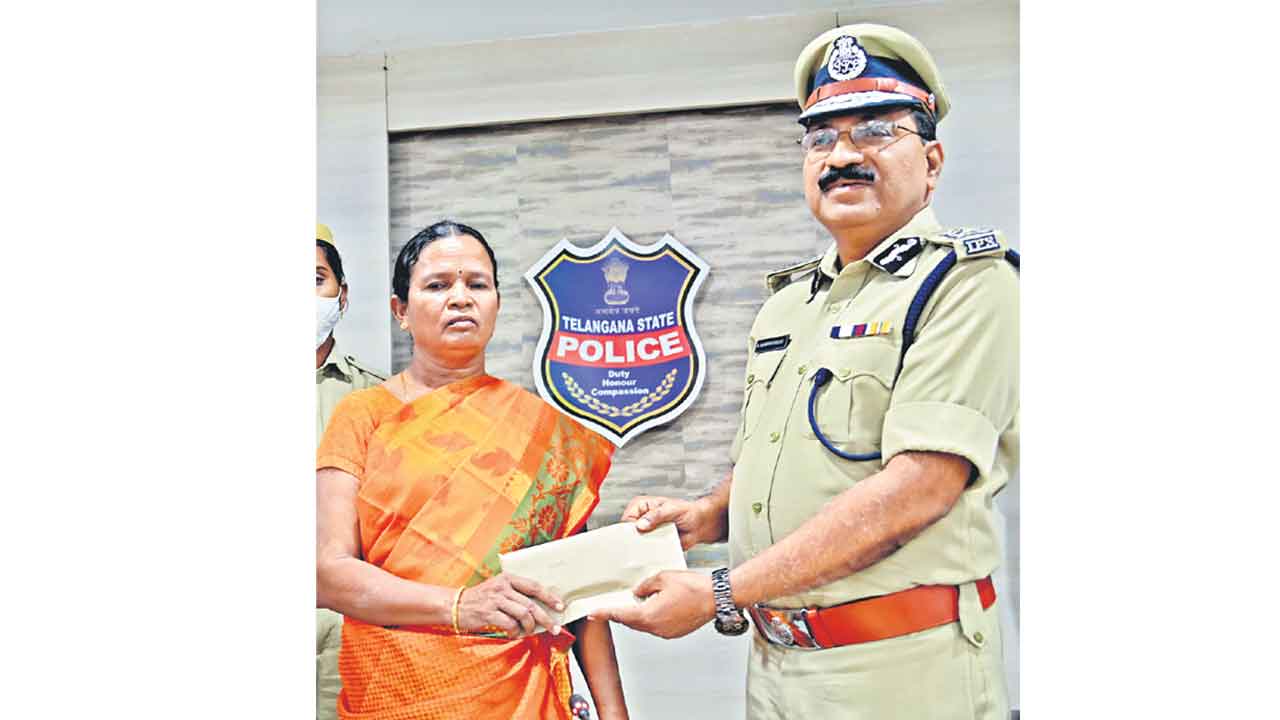 జనజీవన స్రవంతిలోకి రండి