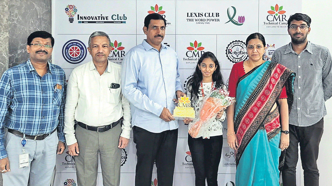 సీఎంఆర్‌ విద్యార్థినికి రూ.44 లక్షల ప్యాకేజీ