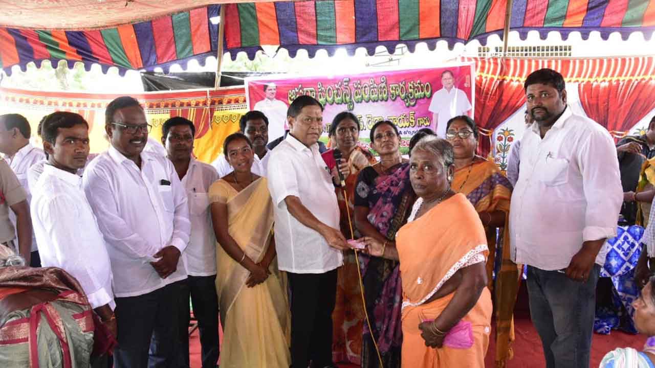 ఓటడిగే హక్కు టీఆర్‌ఎస్‌కే ఉంది