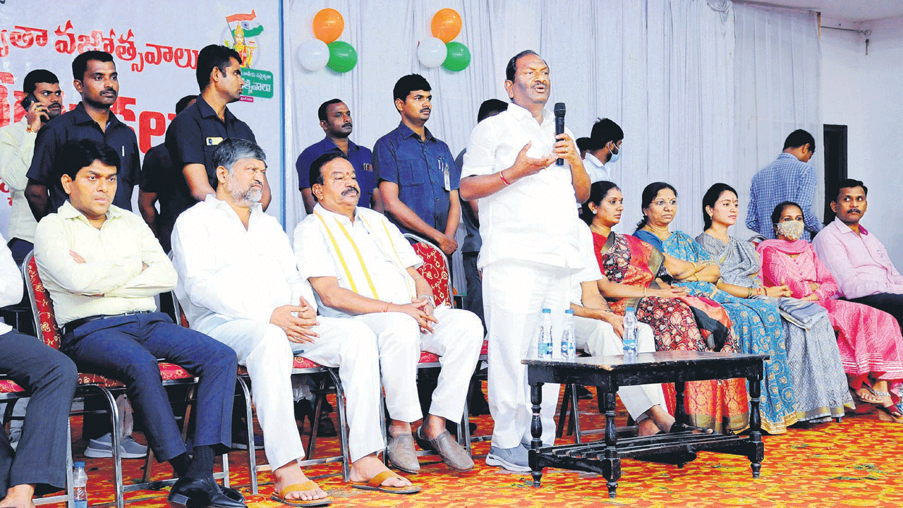 వజ్రోత్సవ వేడుక సాంస్కృతిక వైభవం..