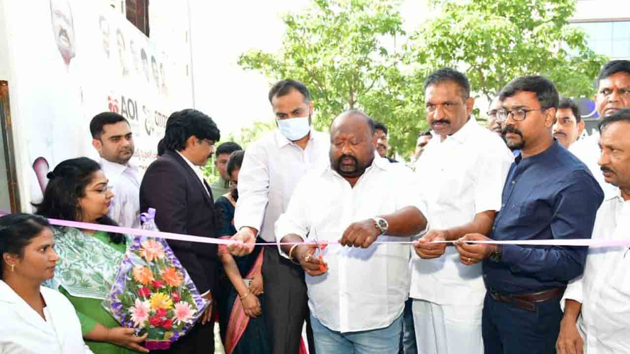 అవగాహనతోనే క్యాన్సర్‌కు అడ్డుకట్ట