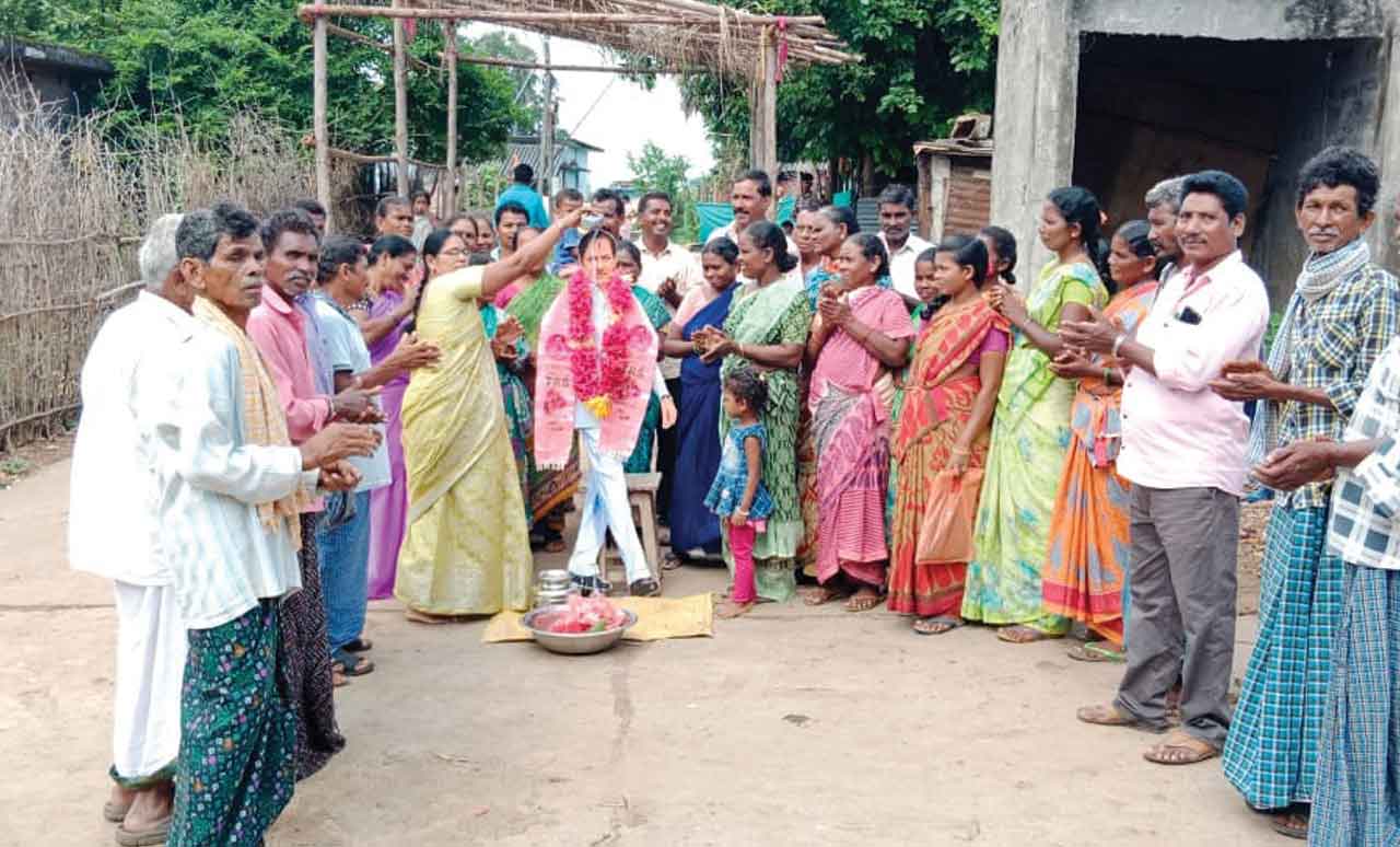 సీఎం కేసీఆర్తోనే పోడు రైతుల జీవితాల్లో వెలుగులు