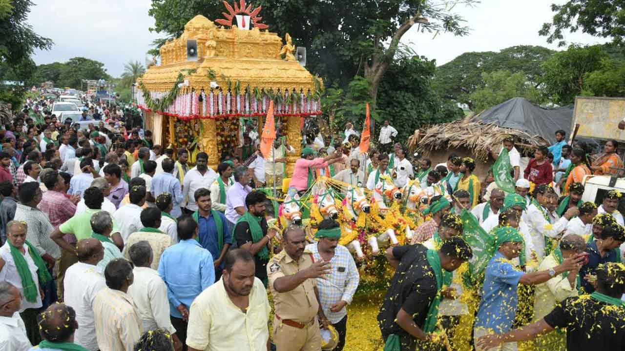 17 వ రోజుకు చేరుకున్న అమరావతి రైతుల మహాపాదయాత్ర