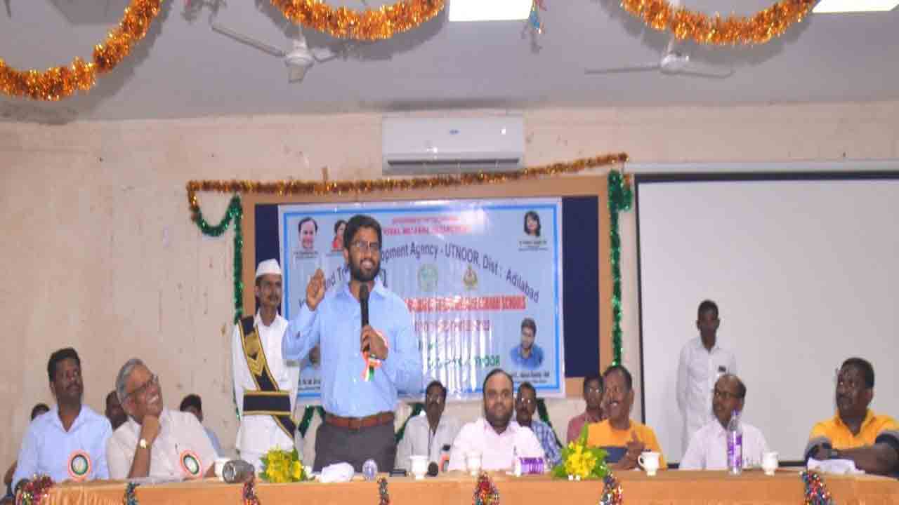 చదువుతో పాటు క్రీడల్లో రాణించాలి