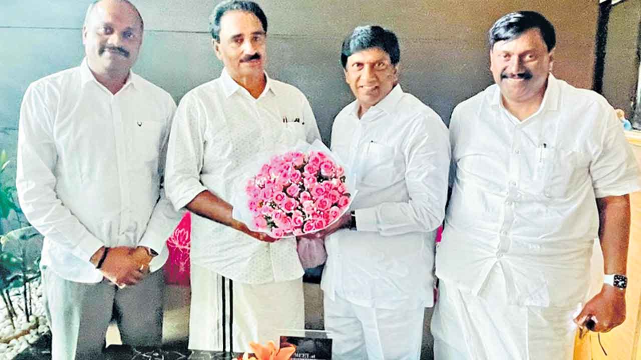 కేసీఆర్‌ నాయకత్వం దేశానికి అవసరం