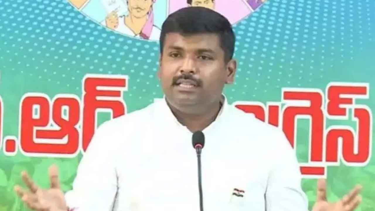 ఏపీలో పాలన అక్కడి నుంచే :  మంత్రి సంచలన వ్యాఖ్యలు