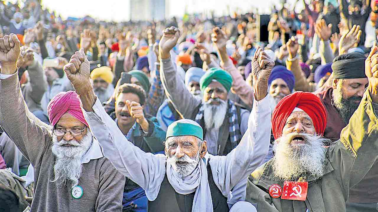 వ్యవసాయ సంక్షోభమే ఐక్యతకు అస్త్రం