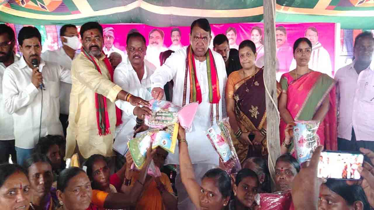 మన సంక్షేమ పథకాలు.. దేశానికే ఆదర్శం