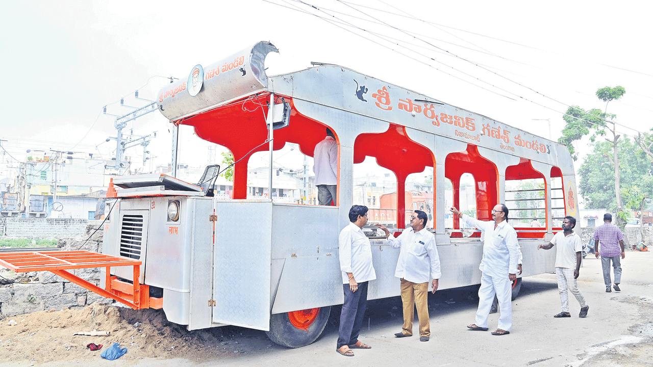 న్న గణేశ్‌ శోభాయాత్రకు పోలీసు శాఖ కట్టుదిట్టమైన చర్యలు