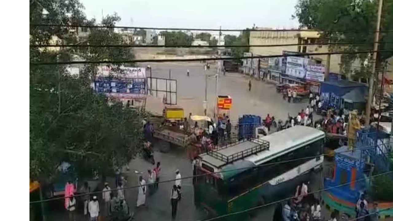 ఏపీ సీఎం సొంత జిల్లాలో ఆర్టీసీ ప్రయాణికులకు షాక్‌