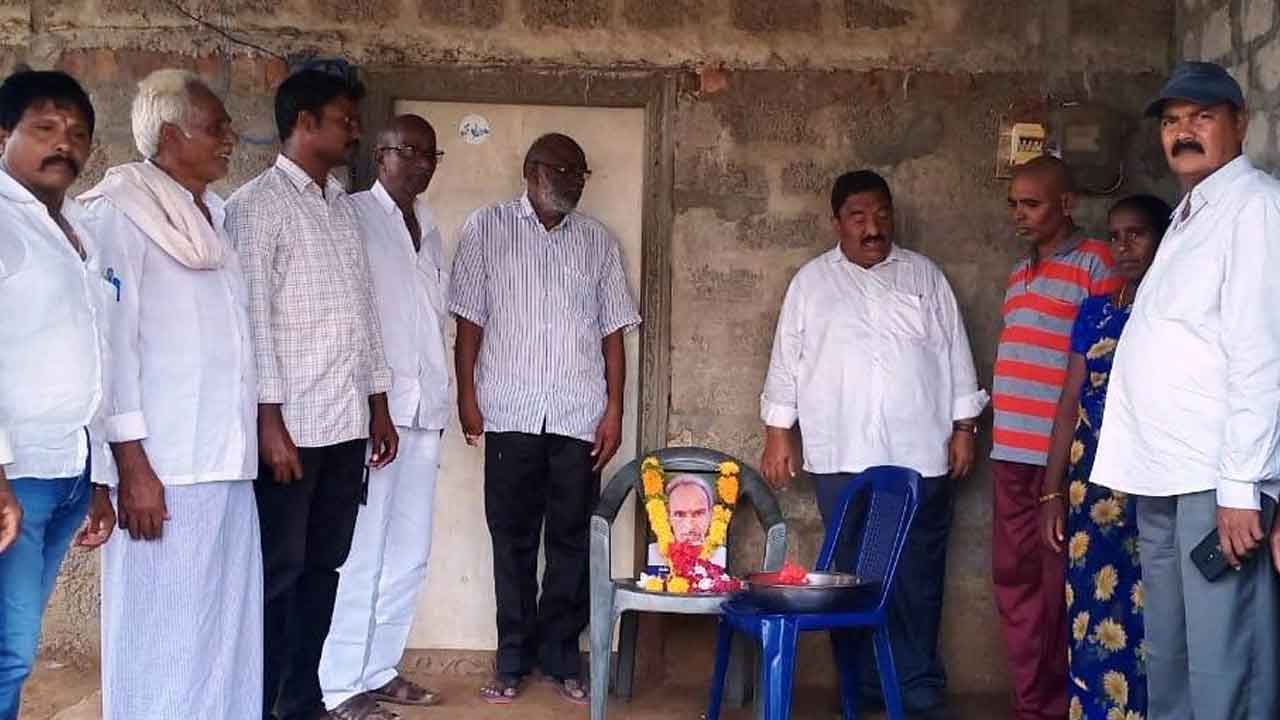 బాధిత కుటుంబాలకు ఎమ్మెల్యే సండ్ర పరామర్శ