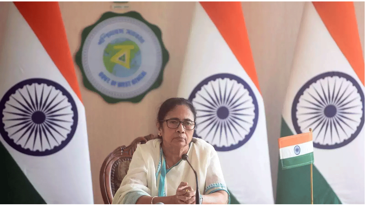 ఇత‌ర రాష్ట్రాల నుంచి బాంబుల‌తో గూండాల‌ను ర‌ప్పించారు : బీజేపీపై దీదీ ఫైర్