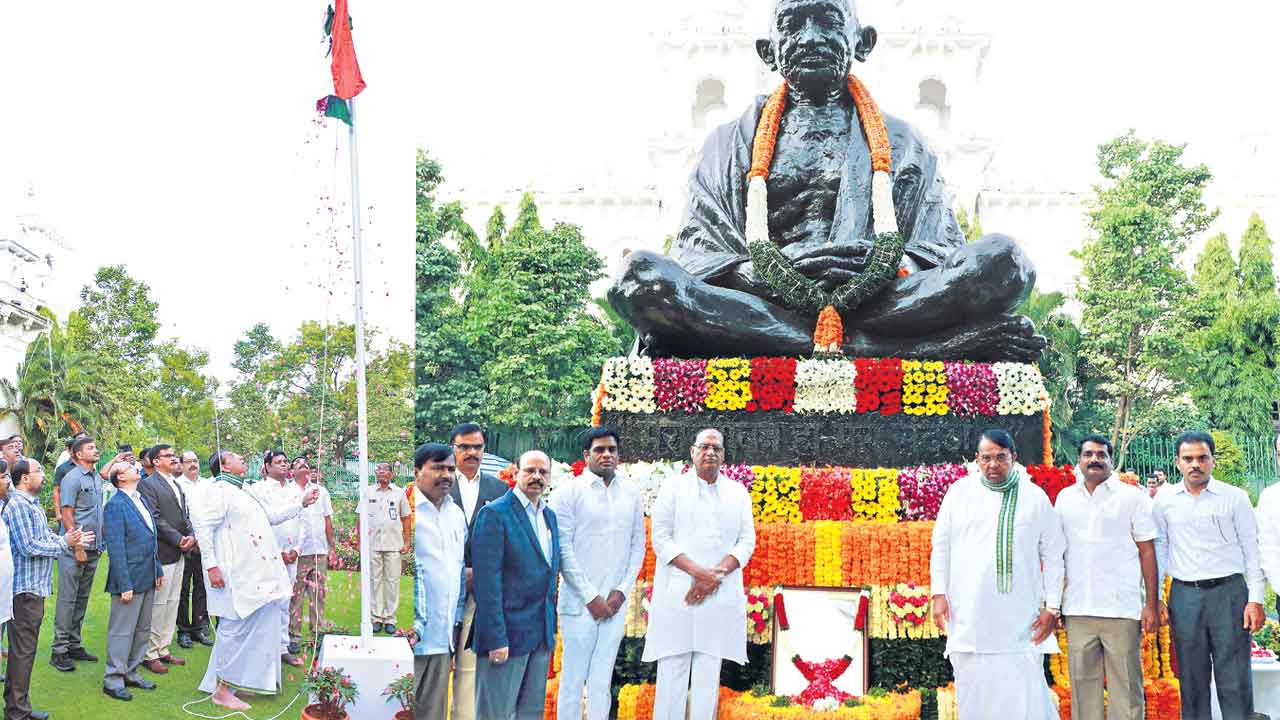 వెల్లివిరిసిన సమైక్యత